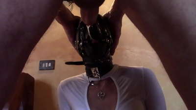 Laura ann an sàilean, taghadh mhodail, bhidio 2021, amhach domhainn le ioma fàinne